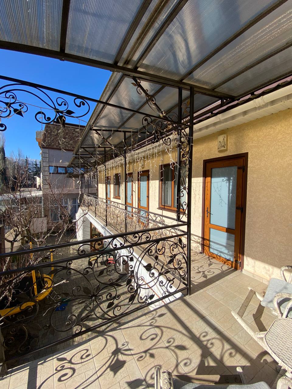 Фото Нептун у реки