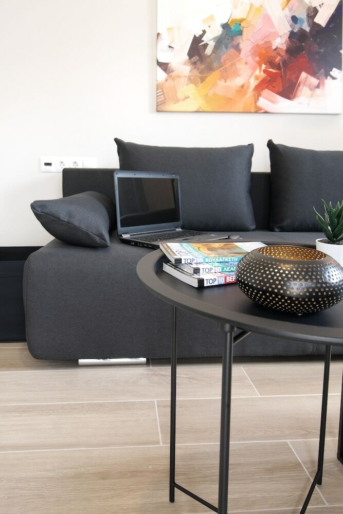 Фото Aellō luxury apartments