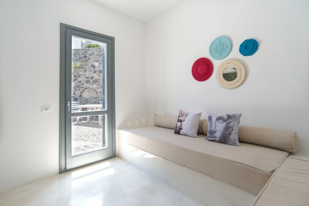 Фото Lagadi Suites by K&k