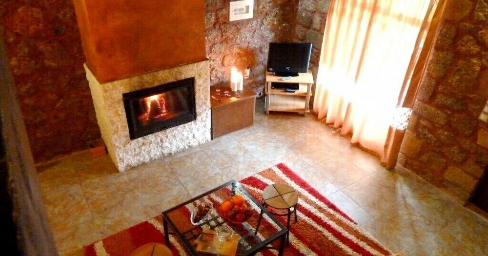 Фото Paliokastro Guesthouse