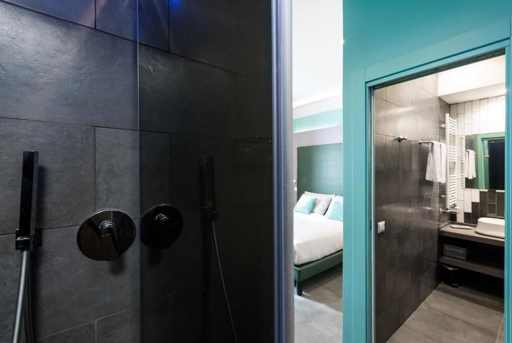 Фото Circle In The Square