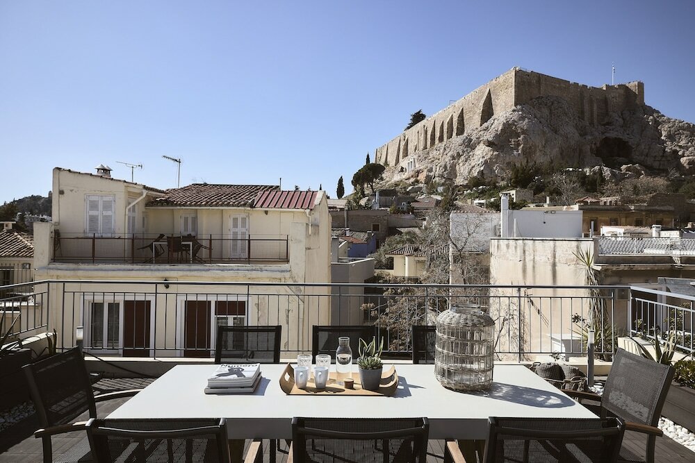 Фото Plaka's Villa with Breathtaking Acropolis View