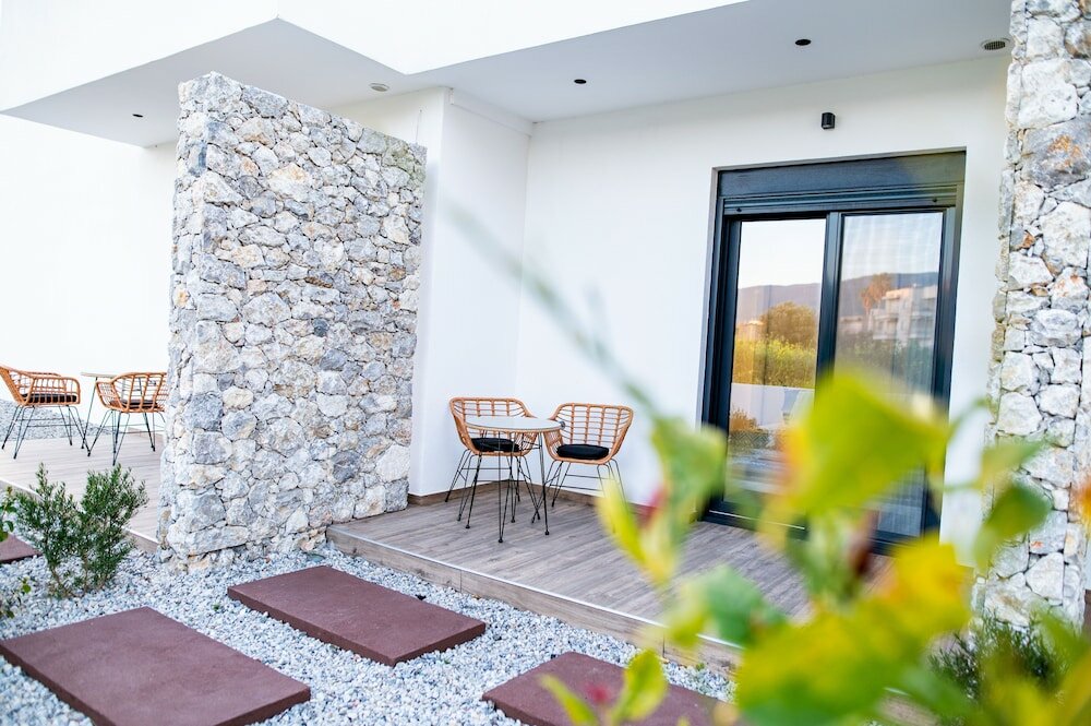 Фото Pebble Garden Orchid