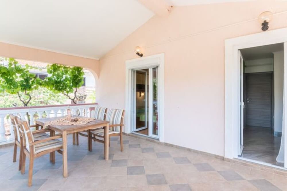 Фото Barbara - Steps From the Beach - A4