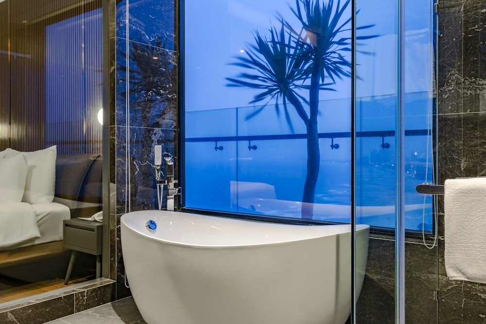 Фото Peninsula Hotel Danang