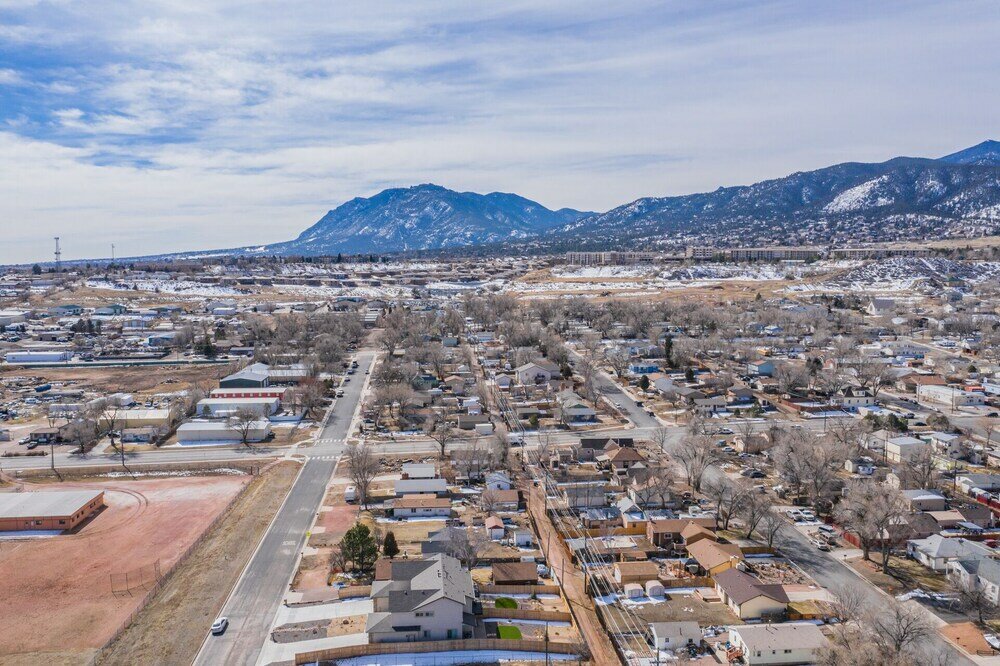 Фото 4bdpikes Peak Viewsminutes to Hiking & Dining!!