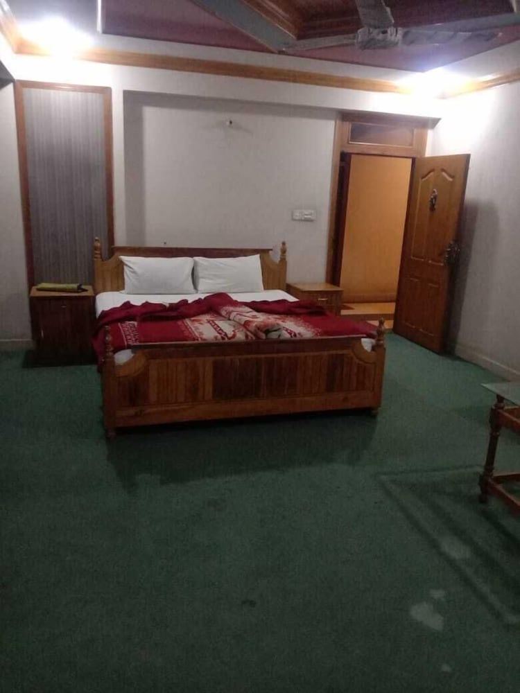 Фото Akbar International View Hotel