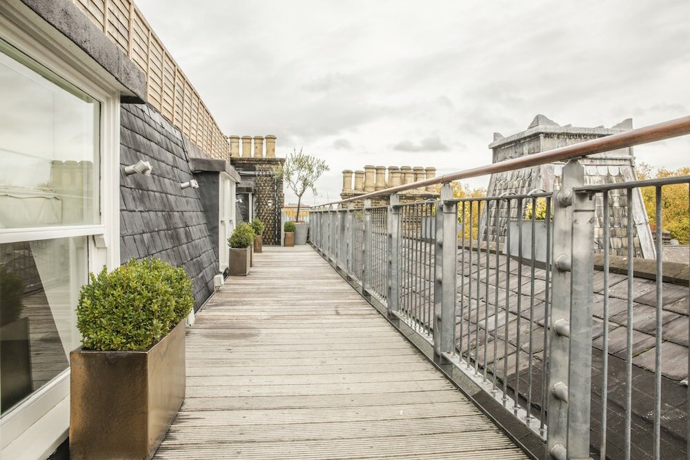 Фото Bedford Corner Hotel