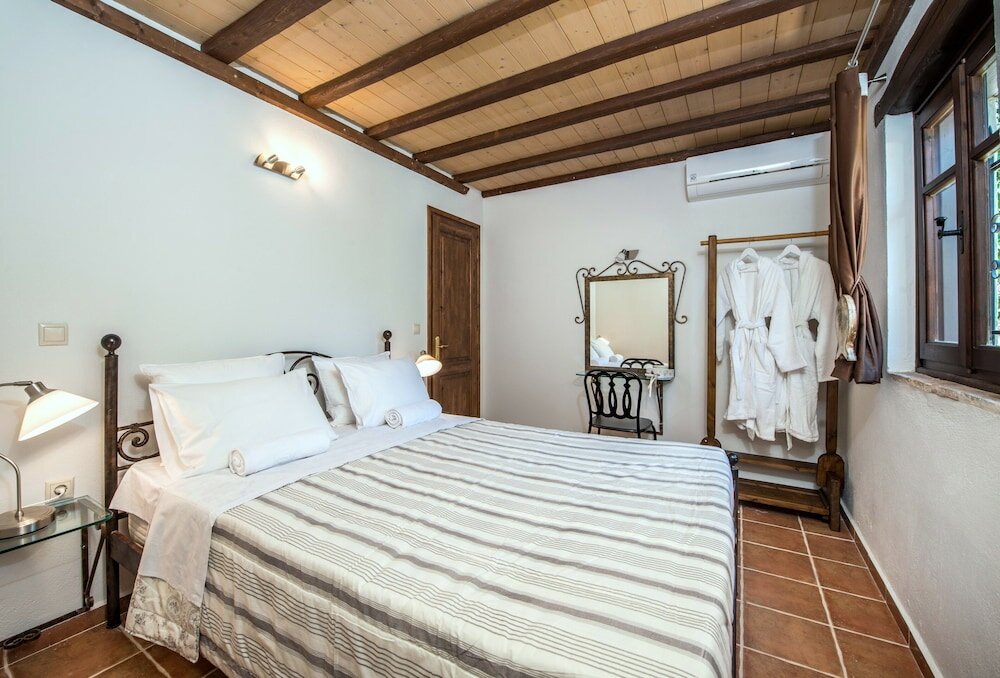 Фото Leeda's Cottages