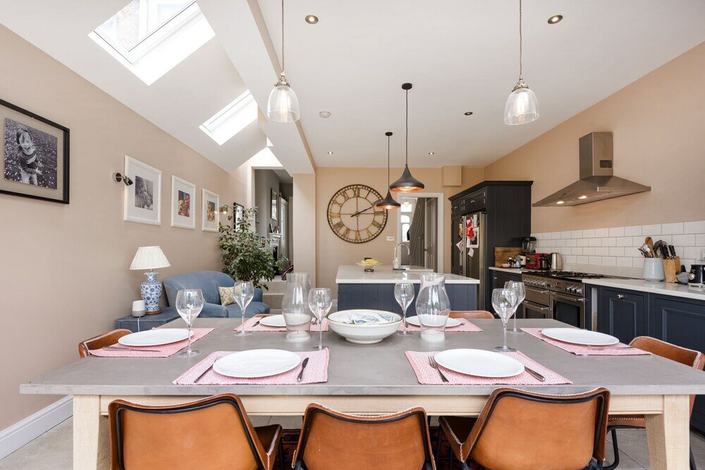 Фото Spectacular Shepherds Bush Home Close to Westfield