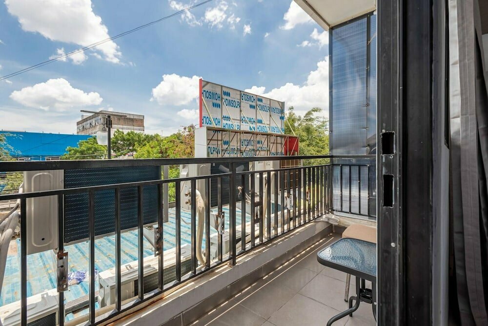 Hotel RedDoorz near Tanjung Duren 2, Jakarta, photo