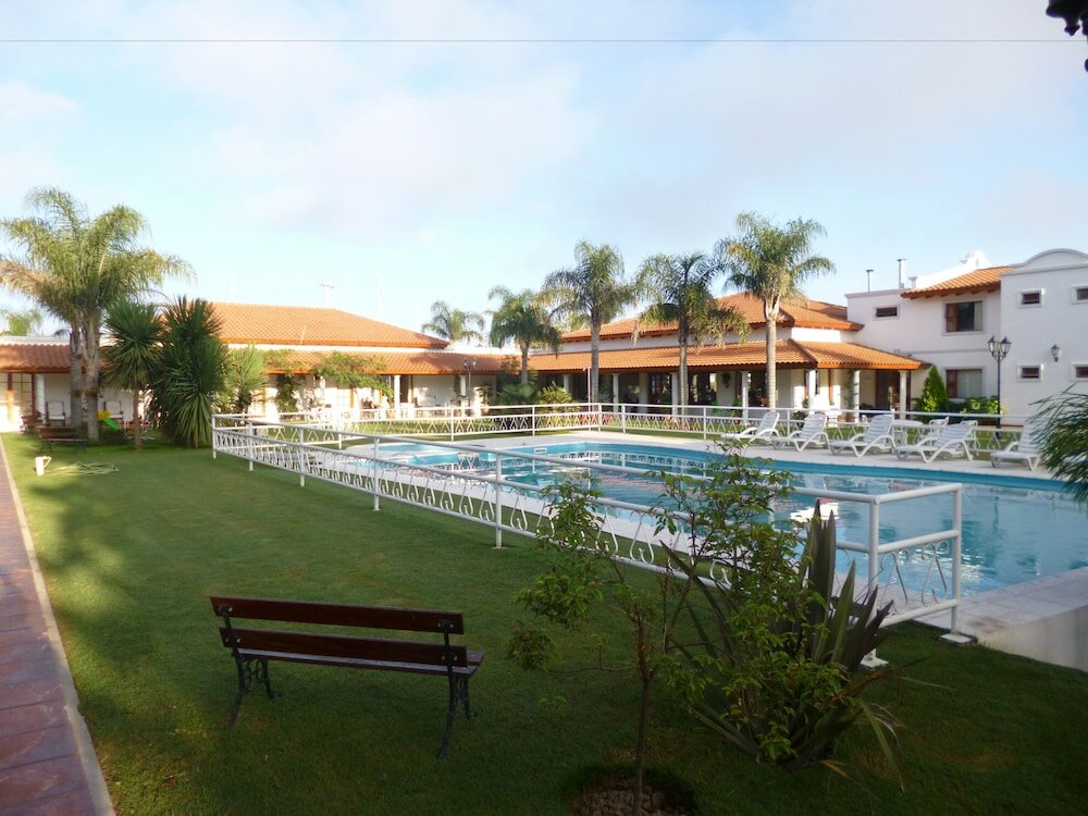 Фото Hotel Garden House