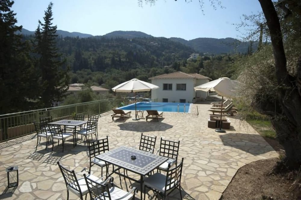 Фото Lefkas Petra