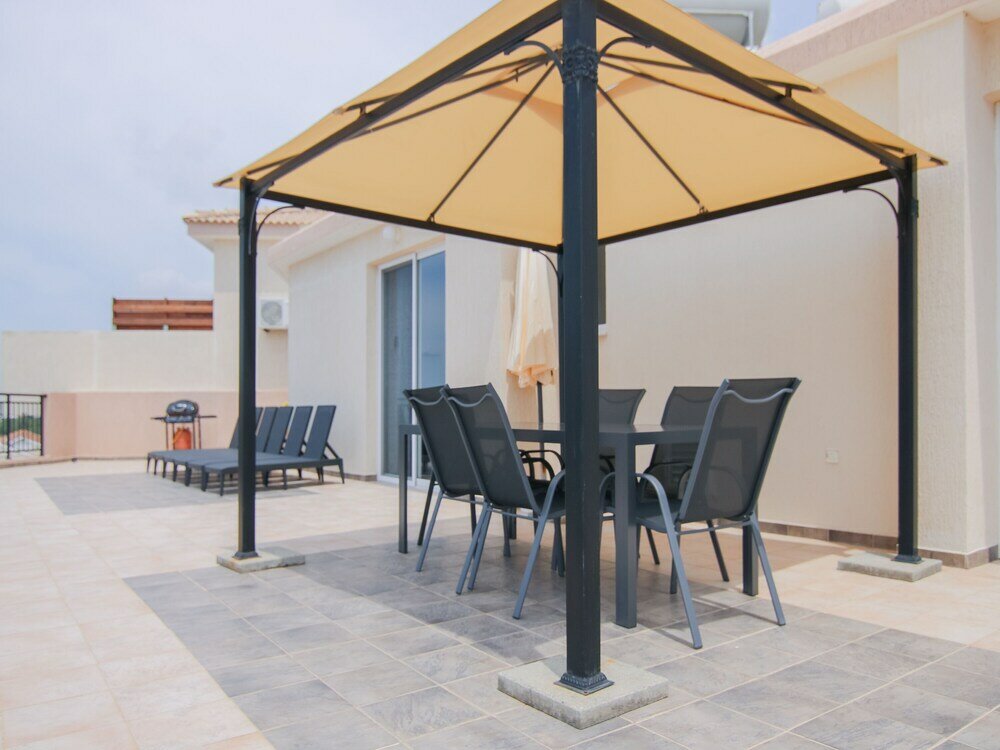 Фото Phaedrus Living Sunset View Flat Mesogi