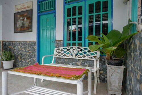 Гостиница RedDoorz Syariah near Alun Alun Balai Kota Tegal в Тегале