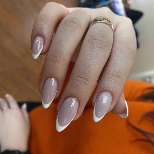 Бір қыз қарға зейін қояды