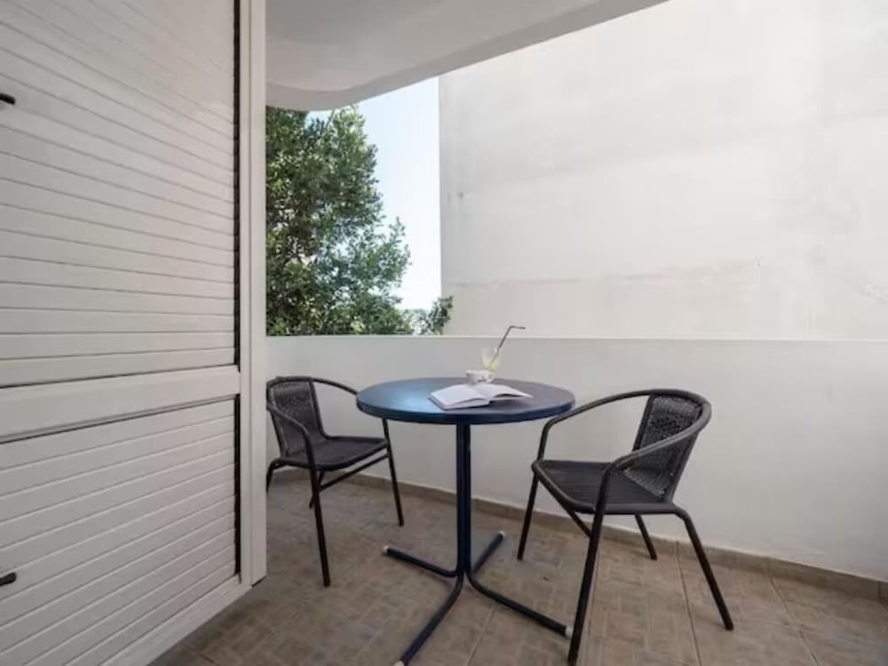 Фото Mediterranean Guest House Balkan