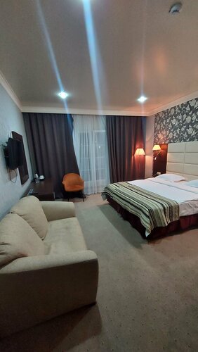 Внешний вид отеля Grand Hotel в Майкопе, фото 3