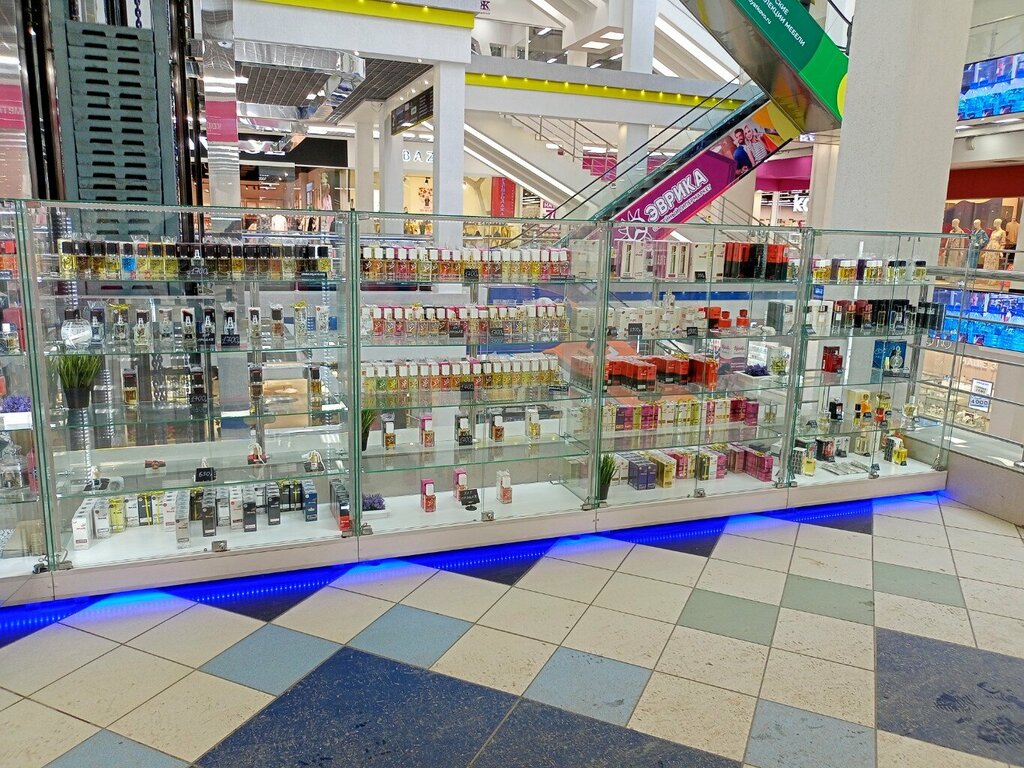 Perfume and cosmetics shop Магазин парфюмерии, Cheboksary, photo
