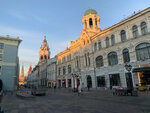 Торговый дом Никольского монастыря (Nikolskaya Street, 11-13с2), landmark, attraction