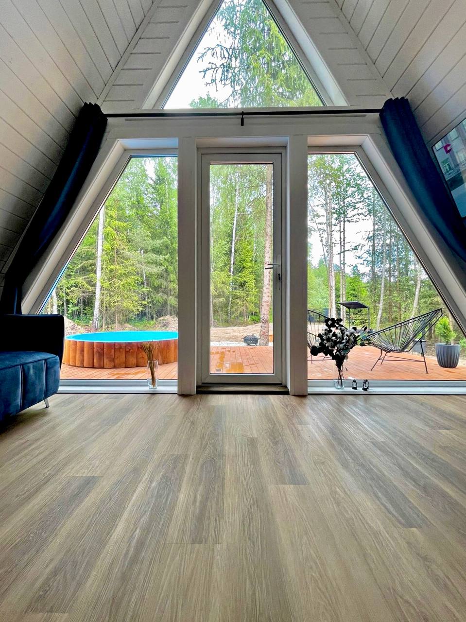 Фото A-frame Friday