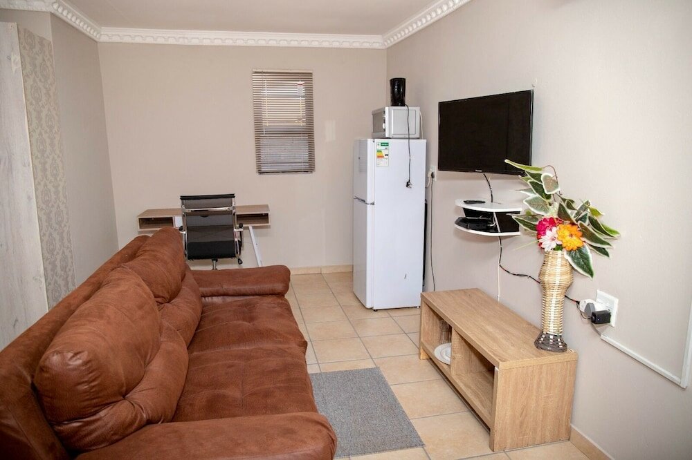 Фото Ecogreen Guesthouse