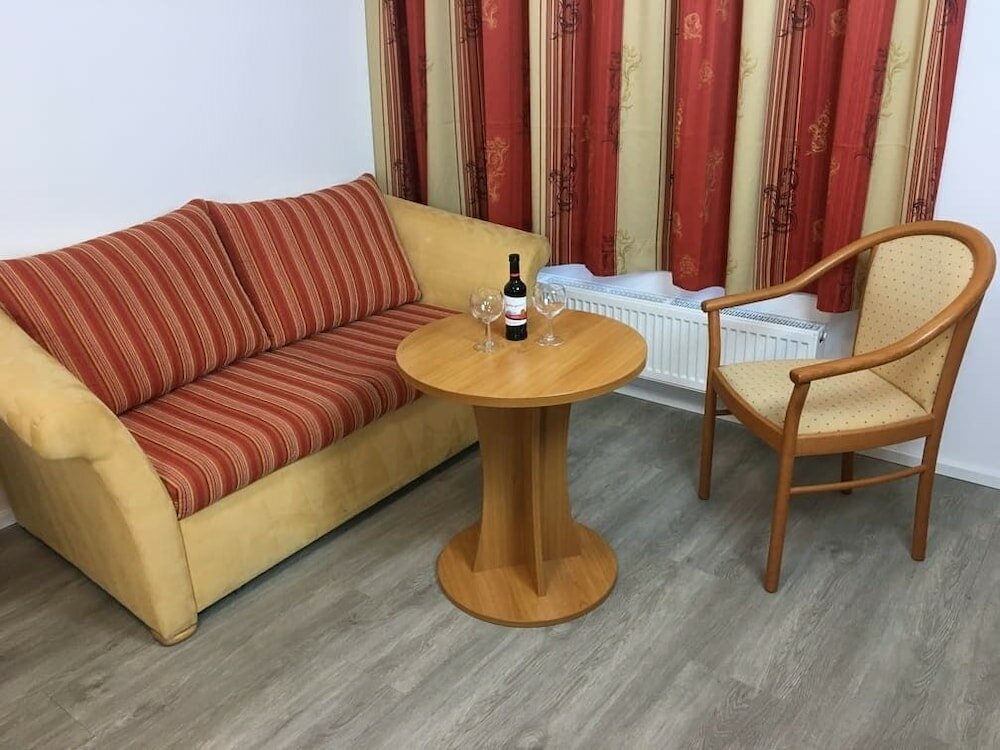 Фото Main Kinzig Hotel am Limes