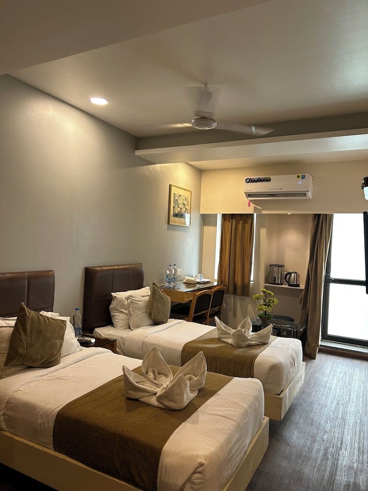 Фото Hotel The Excellency