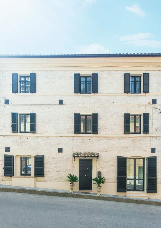 Гостиница La Pietra B&b