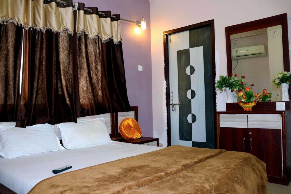 Фото Hotel Raj Palace