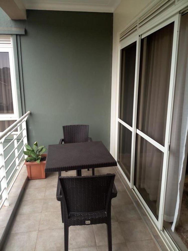 Фото Natra Apartments