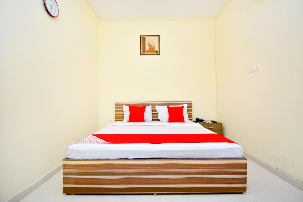 Фото Oyo 39867 Hotel Arora Inn