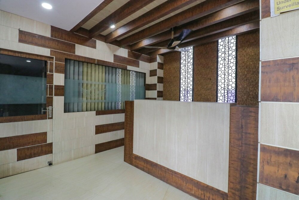 Фото Oyo 47586 J J Residency