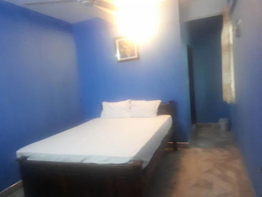 Фото Hotel Chathuna