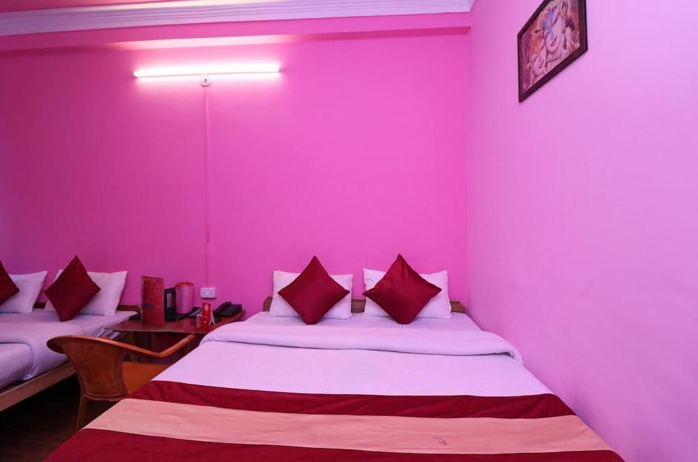 Фото Hotel Riya Residency