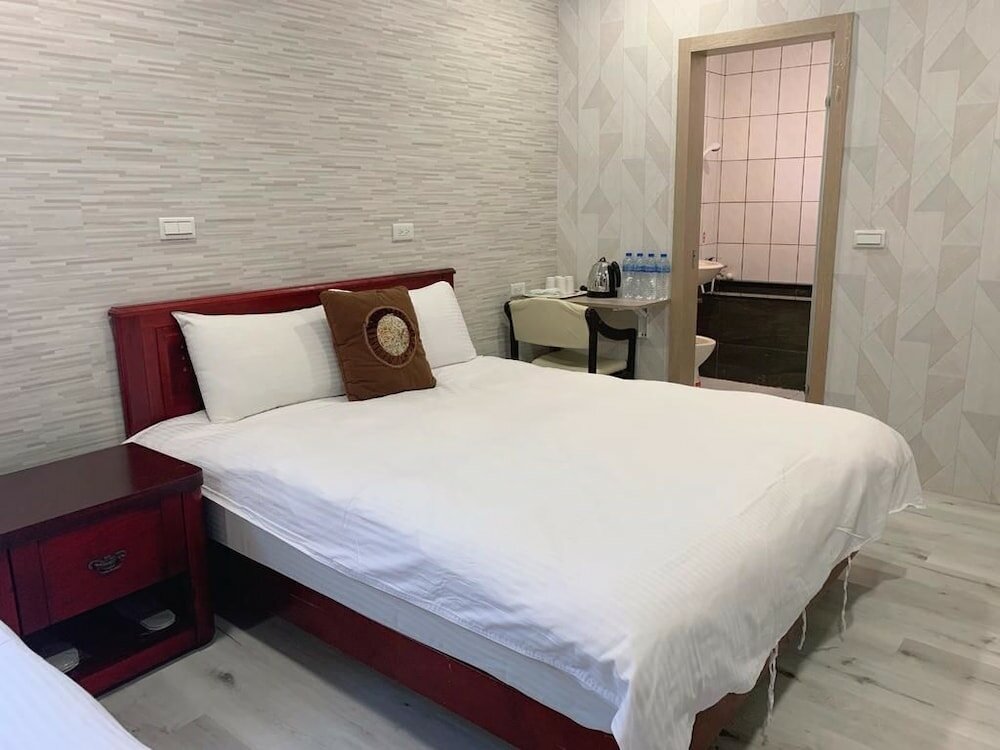 Фото Jiaoxi Hot Springs Hotel