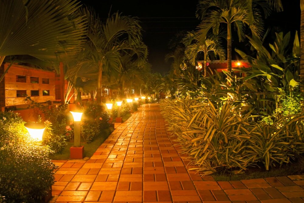 Фото Grand Vatika Resort