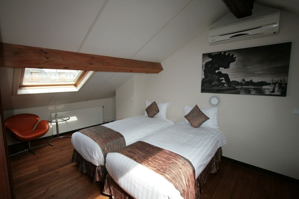 Фото Amosa Liège City Centre Apart Regence 10