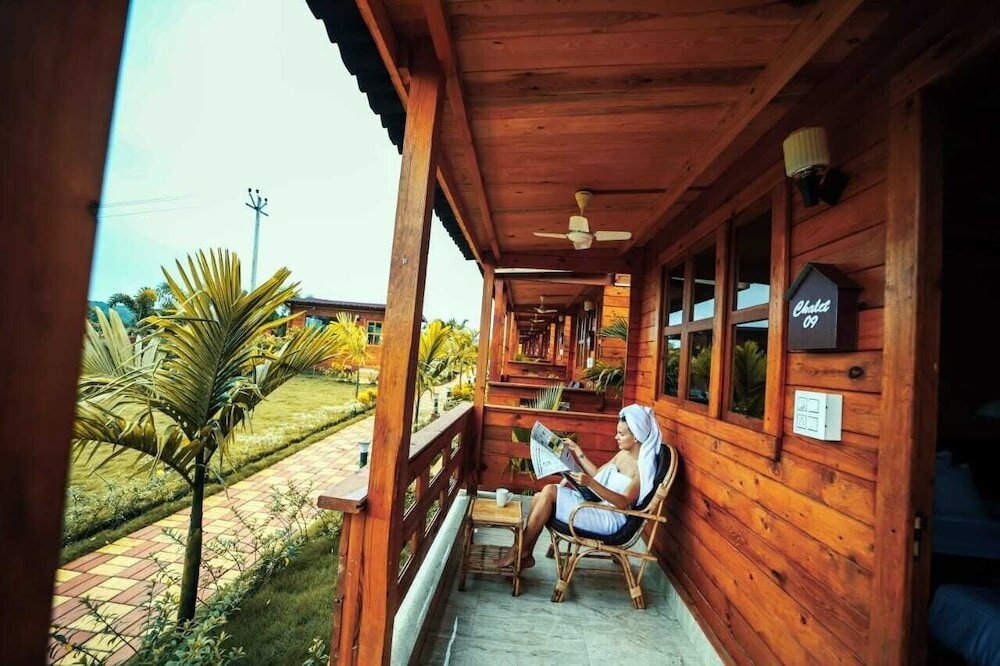 Фото Grand Vatika Resort