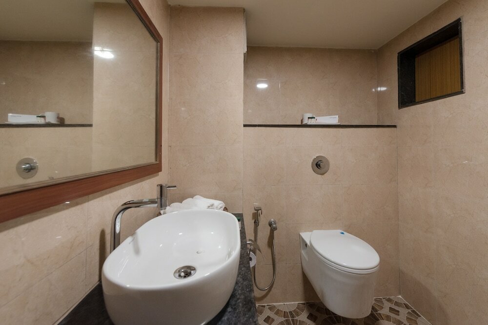 Фото Hotel Roopa