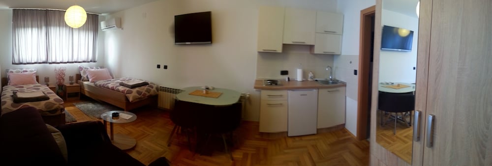 Фото Studio Apartments Korosteljev