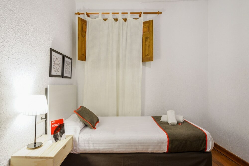 Фото Oyo Hostal Austria