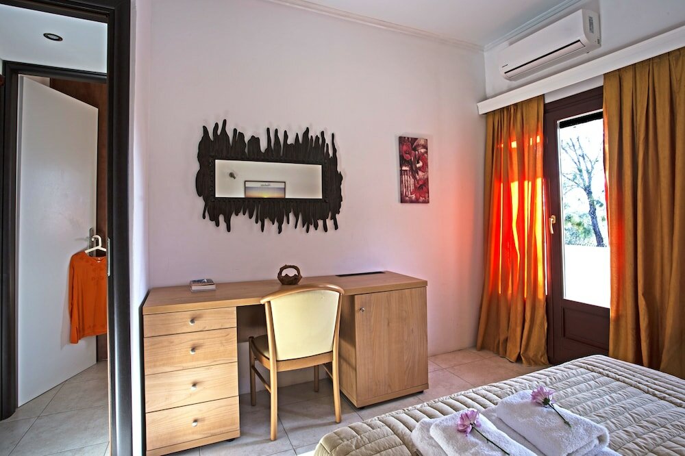 Фото The Birds Villa included Car rental