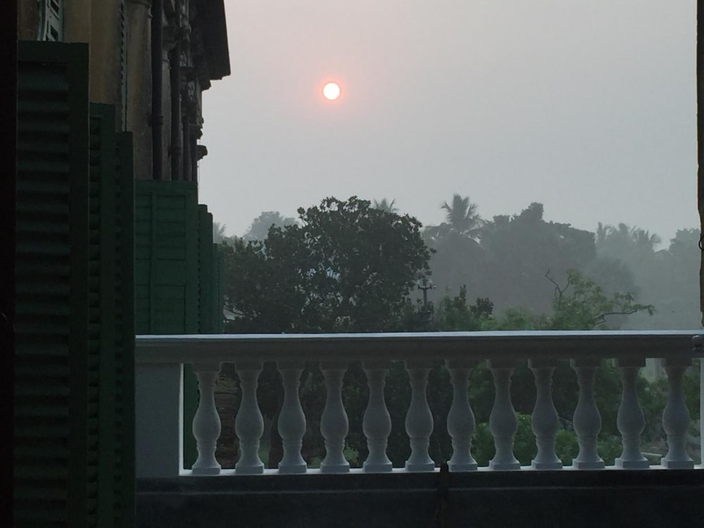 Фото Cossimbazar Palace of the Roys Rajbari