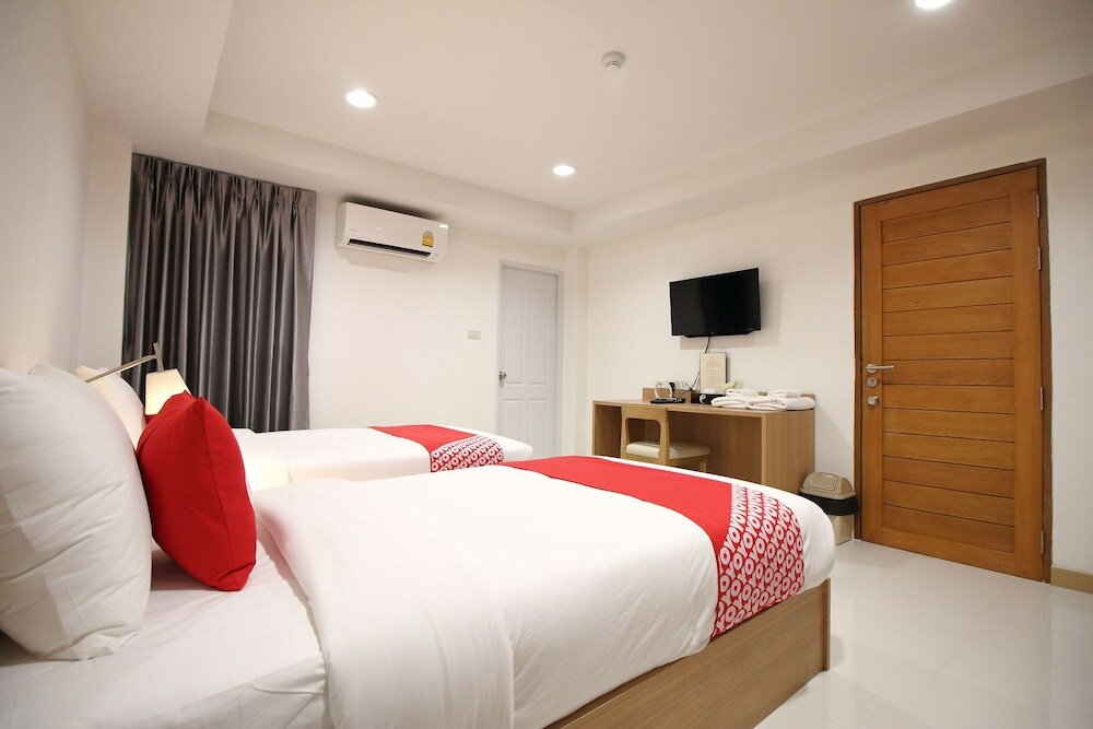 Фото Super Oyo 483 Pannee Hotel Khaosan