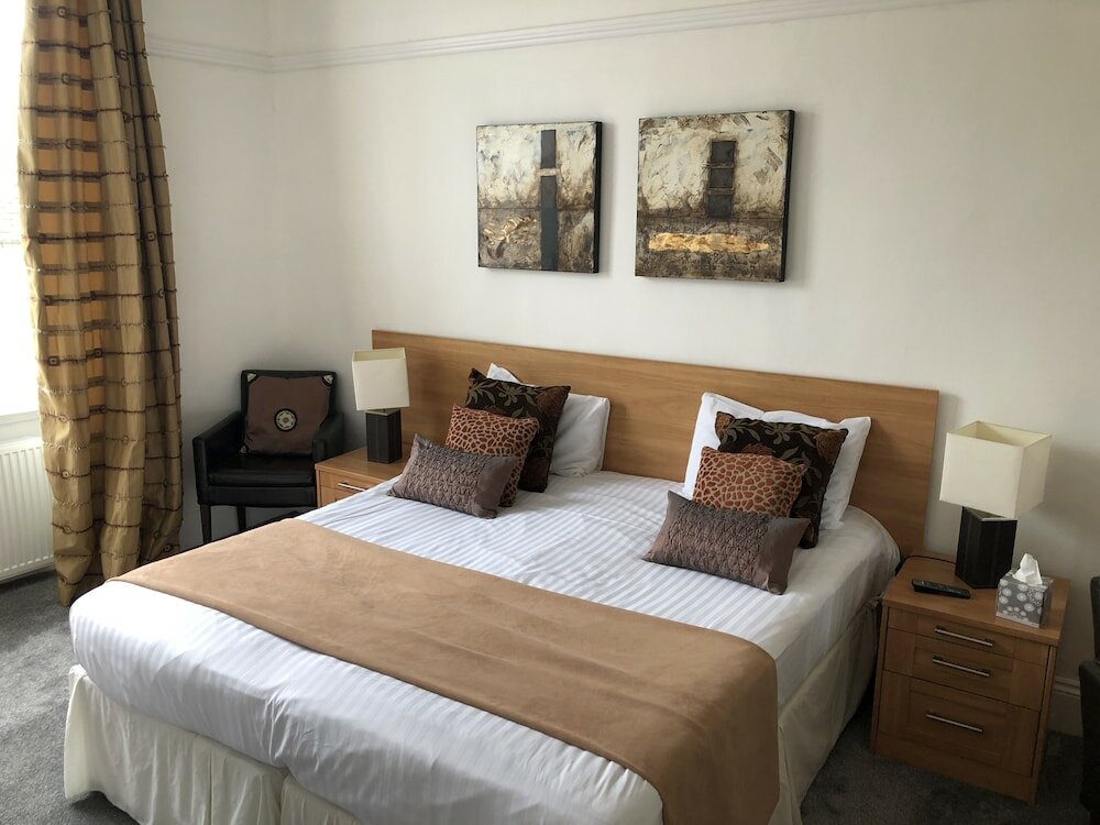 Фото The Deeping Stage