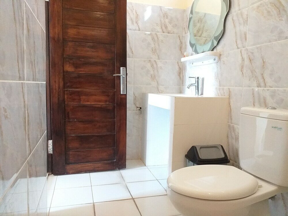 Фото Puri Asri Bungalow