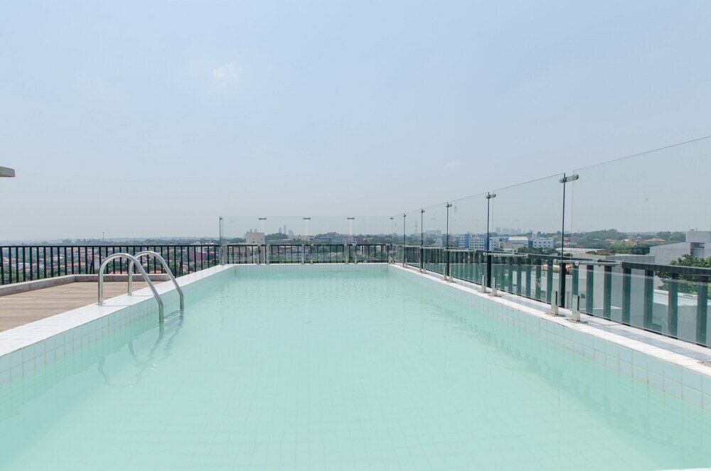 Фото Lovely Business Loft Pool BBQ & Views