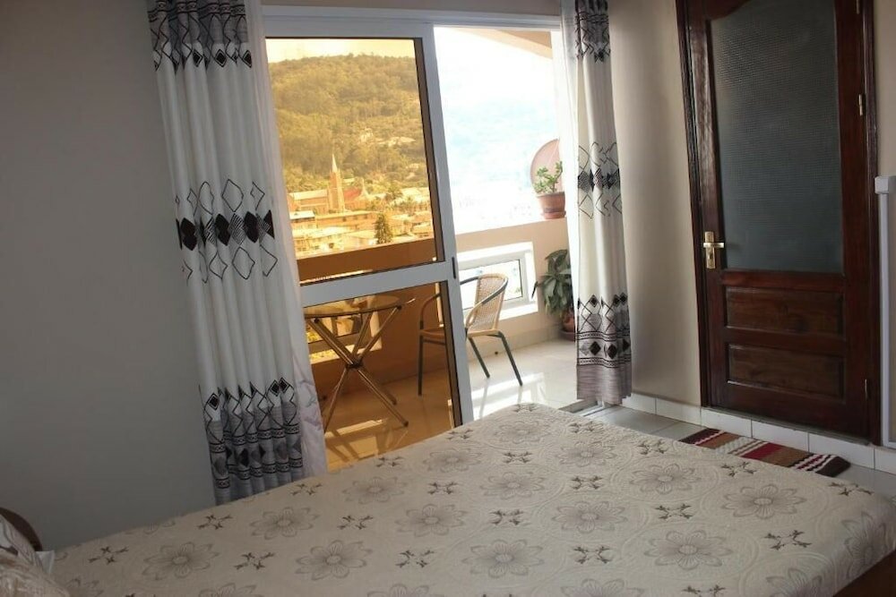 Фото Vannie Hotel