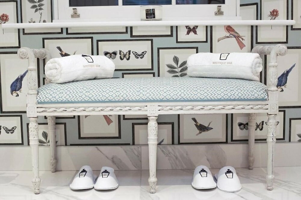 Фото Coach House Boutique B&b